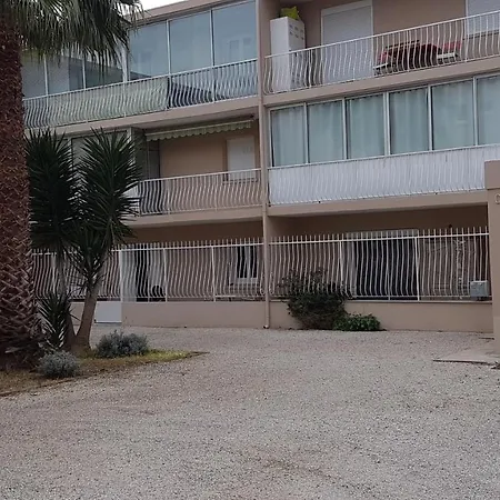 Le Patiot 2 Apartment *
